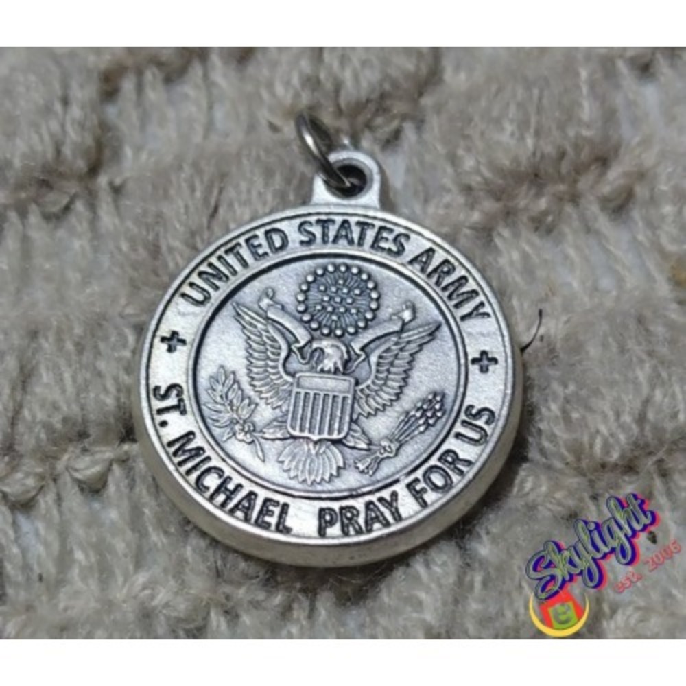 Silver Tone Saint Michael Pray for Us United States Army 7/8 Inch‎ Creed Italy